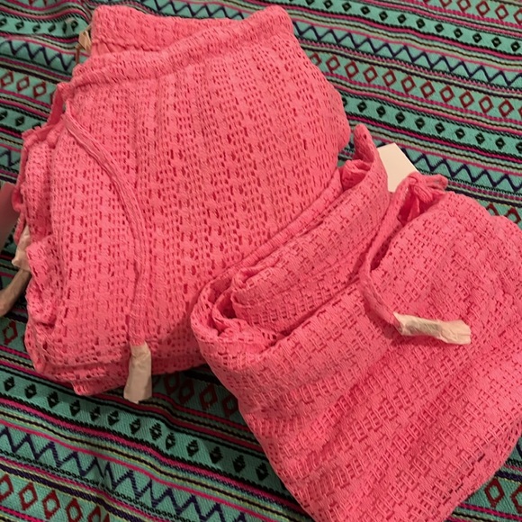 BNWT ๐ SURF GYPSY Crochet Cargo beach Pant in Hot Pink ๐โโ๏ธ - Picture 11 of 13